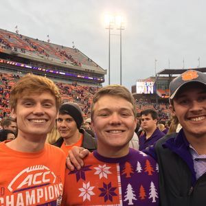 Meet your Posher, Christian